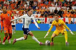 1xBit体育注册-荷兰队技战术表现出色，稳定防线确保胜利的简单介绍