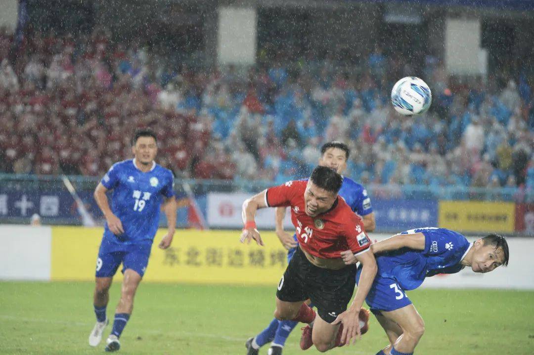 关于基辅迪纳摩球员多次射门却无功而返的信息 关于基辅迪纳摩球员多次射门却无功而返的信息