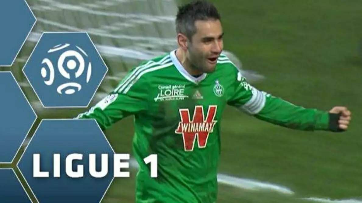 包含波尔多主场大胜佩，取得重要胜利的词条