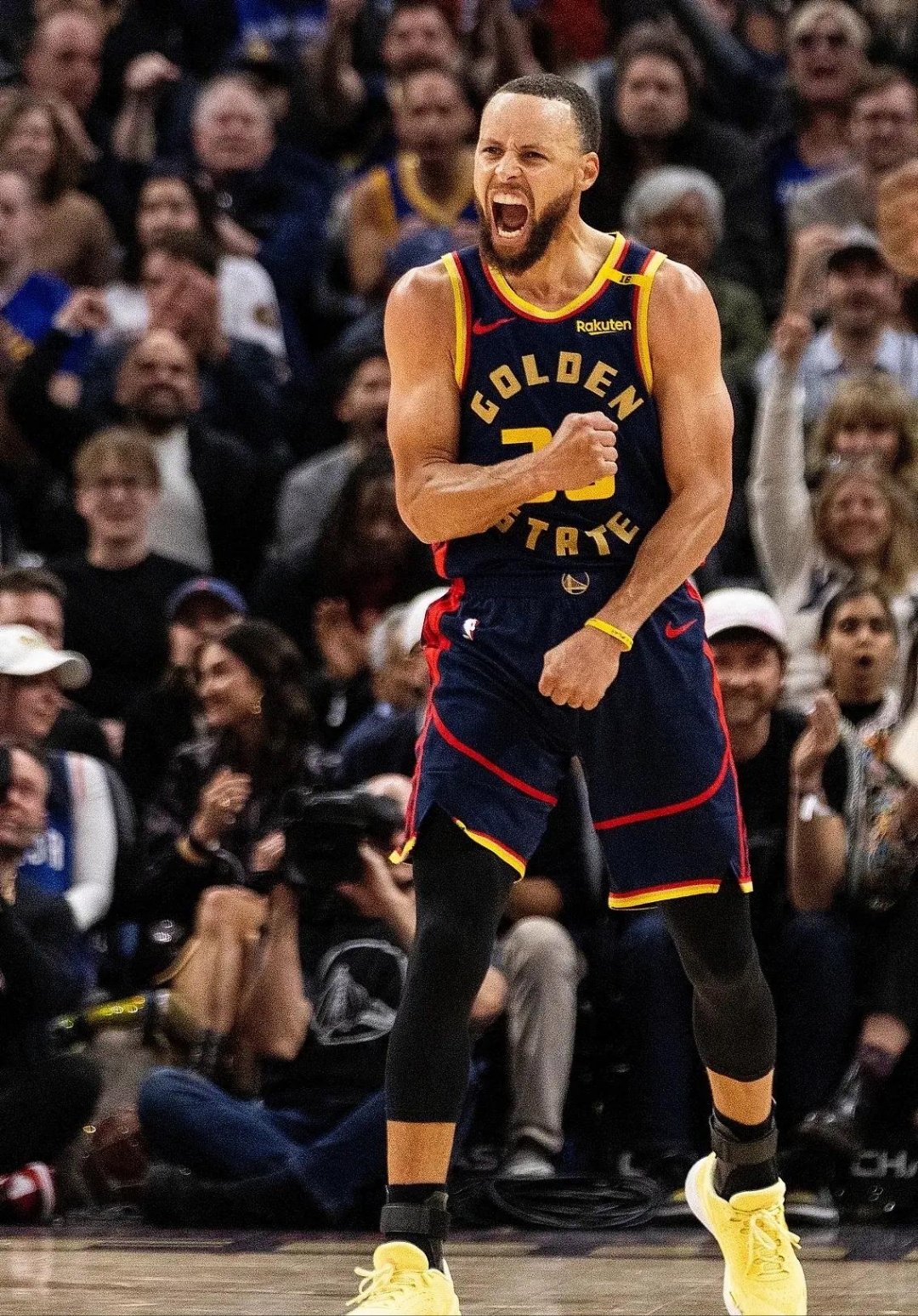 勇士不敌开拓者，库里单节狂砍分仍难挽败局的简单介绍