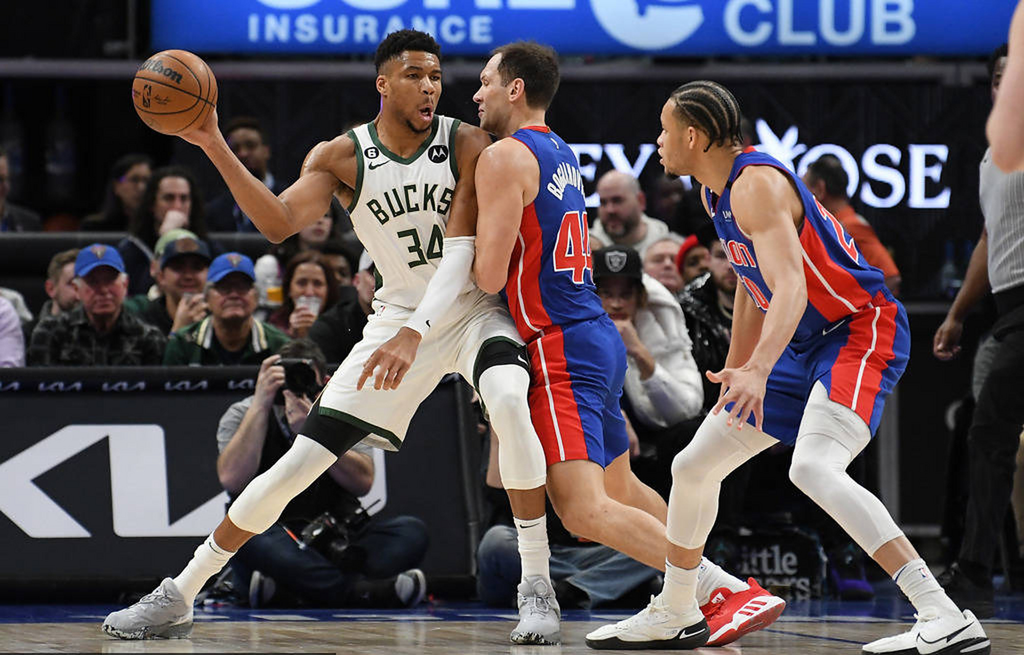 雄鹿主场力克活塞,字母哥单场22分创新高 雄鹿主场力克活塞,字母哥单场22分创新高