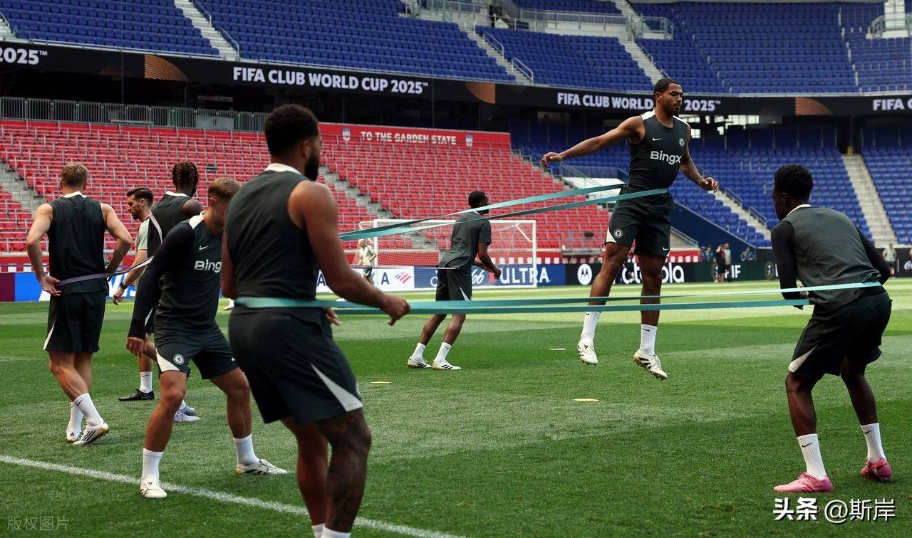 切尔西进攻犀利,主场力取三分 切尔西进攻犀利,主场力取三分