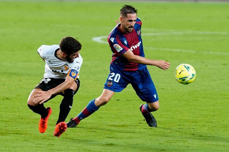 西班牙人客场逆转,豪取三分 西班牙人客场逆转,豪取三分