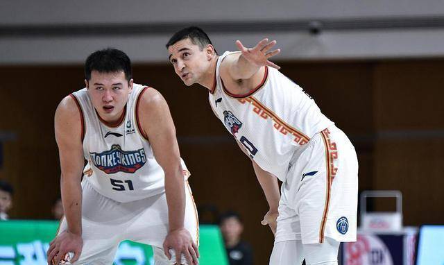 不敌对手!汉诺威96队遗憾失利战绩下滑的简单介绍 不敌对手!汉诺威96队遗憾失利战绩下滑的简单介绍