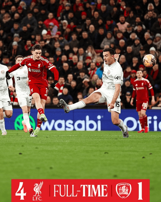 包含巴恩斯利主场获胜队员士气高涨的词条